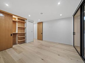 7376 Fay Ave, La Jolla CA 92037
