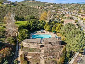 7114 Sitio Destino, Carlsbad CA 92009