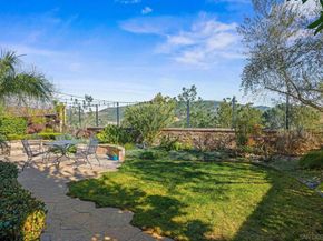 7114 Sitio Destino, Carlsbad CA 92009