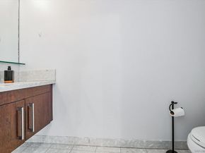 350 11th Ave 922, San Diego CA 92101