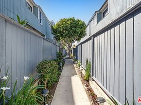 8172 Manitoba Street 4, Playa Del Rey CA 90293