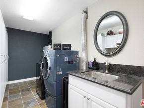 8172 Manitoba Street 4, Playa Del Rey CA 90293