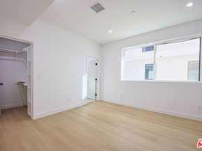 11730 Gilmore Street, North Hollywood CA 91606