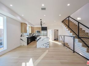 11730 Gilmore Street, North Hollywood CA 91606