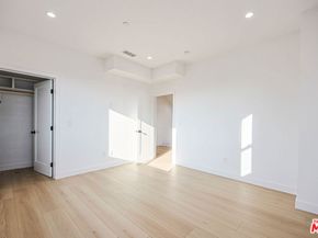 11730 Gilmore Street, North Hollywood CA 91606