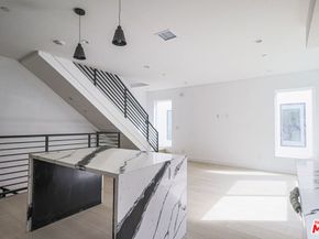 11810 Gilmore Street, North Hollywood CA 91606