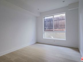 11810 Gilmore Street, North Hollywood CA 91606