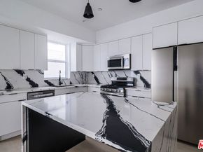 11810 Gilmore Street, North Hollywood CA 91606