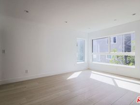 11810 Gilmore Street, North Hollywood CA 91606