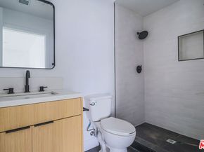 11810 Gilmore Street, North Hollywood CA 91606