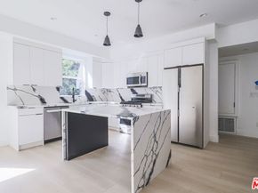 11810 Gilmore Street, North Hollywood CA 91606