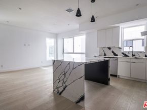 11810 Gilmore Street, North Hollywood CA 91606