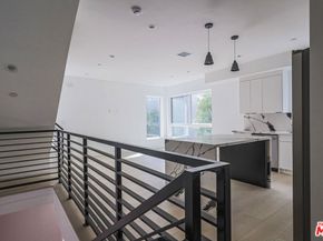 11810 Gilmore Street, North Hollywood CA 91606