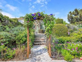 2030 Marine Street, Santa Monica CA 90405