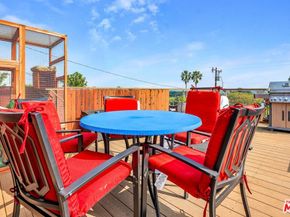 2030 Marine Street, Santa Monica CA 90405