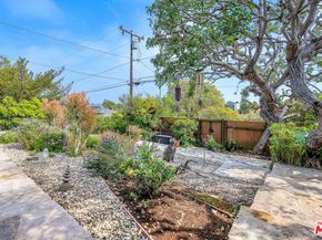2030 Marine Street, Santa Monica CA 90405