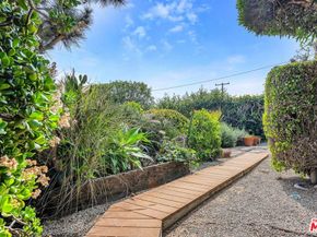 2030 Marine Street, Santa Monica CA 90405