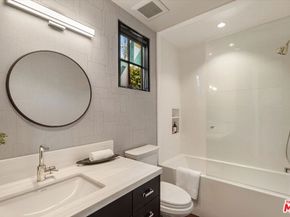 752 Palms Boulevard, Venice CA 90291