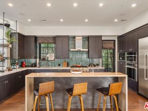 752 Palms Boulevard, Venice CA 90291