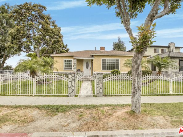 1300 S California Avenue, Compton CA 90221