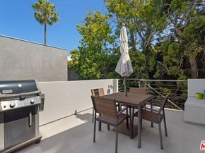 2807 3rd Street 6, Santa Monica CA 90405