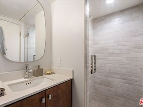 2807 3rd Street 6, Santa Monica CA 90405