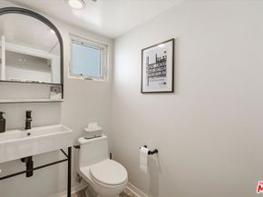 2807 3rd Street 6, Santa Monica CA 90405