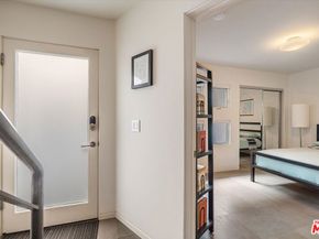 2807 3rd Street 6, Santa Monica CA 90405