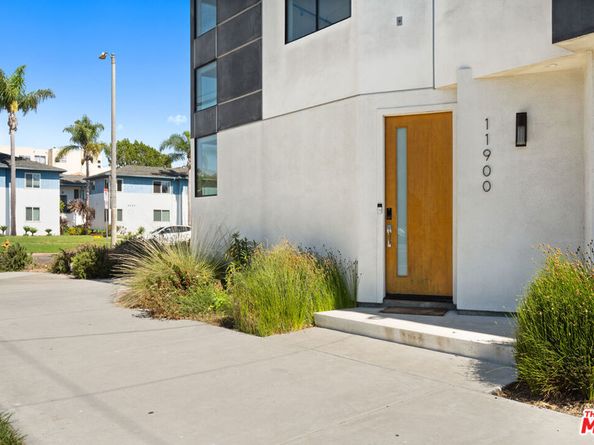 11900 Washington Place, Los Angeles CA 90066