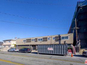 10130 S Inglewood Avenue, Inglewood CA 90304