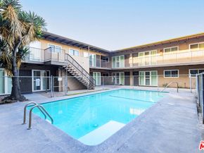 10130 S Inglewood Avenue, Inglewood CA 90304