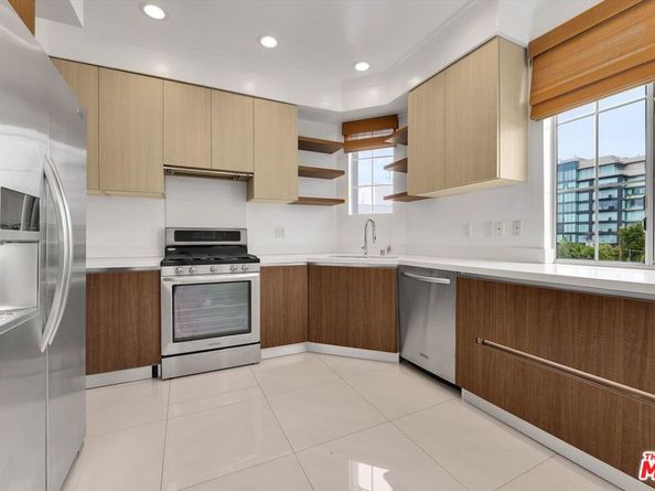 128 N Swall Drive PH6, Los Angeles CA 90048