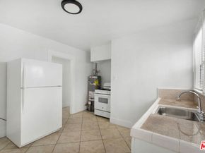 528 W 75th Street, Los Angeles CA 90044