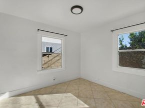 528 W 75th Street, Los Angeles CA 90044