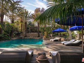 7059 Fernhill Drive, Malibu CA 90265