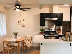 8520 Sunland Boulevard 11, Sun Valley CA 91352