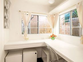 6149 W Glen Holly Street, Los Angeles CA 90068