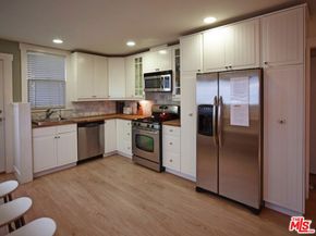 32 N Venice Boulevard, Venice CA 90291