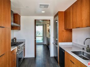 1705 Ocean Avenue 502, Santa Monica CA 90401