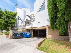 13915 Sherman Way, Van Nuys CA 91405