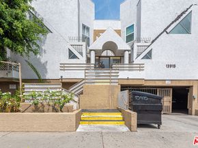 13915 Sherman Way, Van Nuys CA 91405