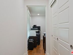 2780 N Wright Lane, Los Angeles CA 90068