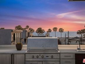 49 Brooks Avenue, Venice CA 90291