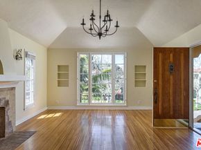 1122 S Hayworth Avenue, Los Angeles CA 90035