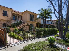 1122 S Hayworth Avenue, Los Angeles CA 90035