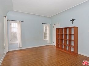 1122 S Hayworth Avenue, Los Angeles CA 90035