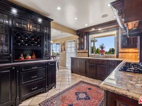 4152 Mount Vernon Drive, Los Angeles CA 90008