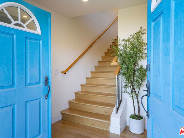 21733 Castlewood Drive, Malibu CA 90265