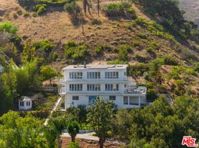 21733 Castlewood Drive, Malibu CA 90265