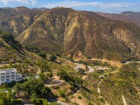 21733 Castlewood Drive, Malibu CA 90265
